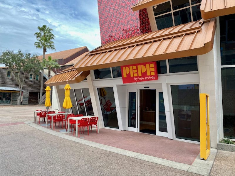 Fachada do restaurante Pepe by José Andrés na Disney Springs Orlando