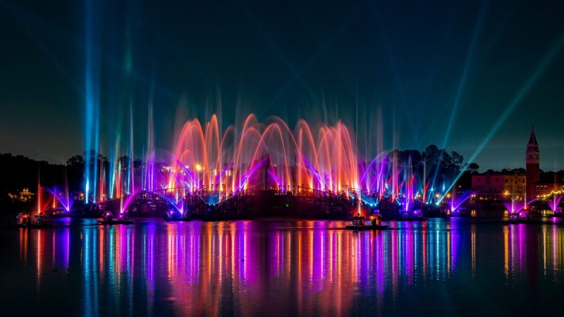 Guests visiting EPCOT can enjoy a brand new nighttime spectacular, “Luminous The Symphony of Us,” which shines a light on the shared experiences that connect people across the globe. With a dazzling display of fireworks, fountains and lights, the show features two original songs plus new arrangements of iconic Disney hits that enliven the story. (Matt Stroshane, Photographer)