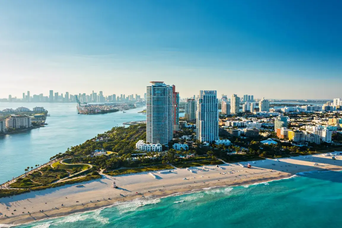 Transfer do Aeroporto de Fort Lauderdale para Miami com motorista brasileiro