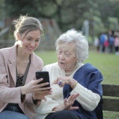 Qual o melhor seguro viagem para idosos acima de 65 anos?