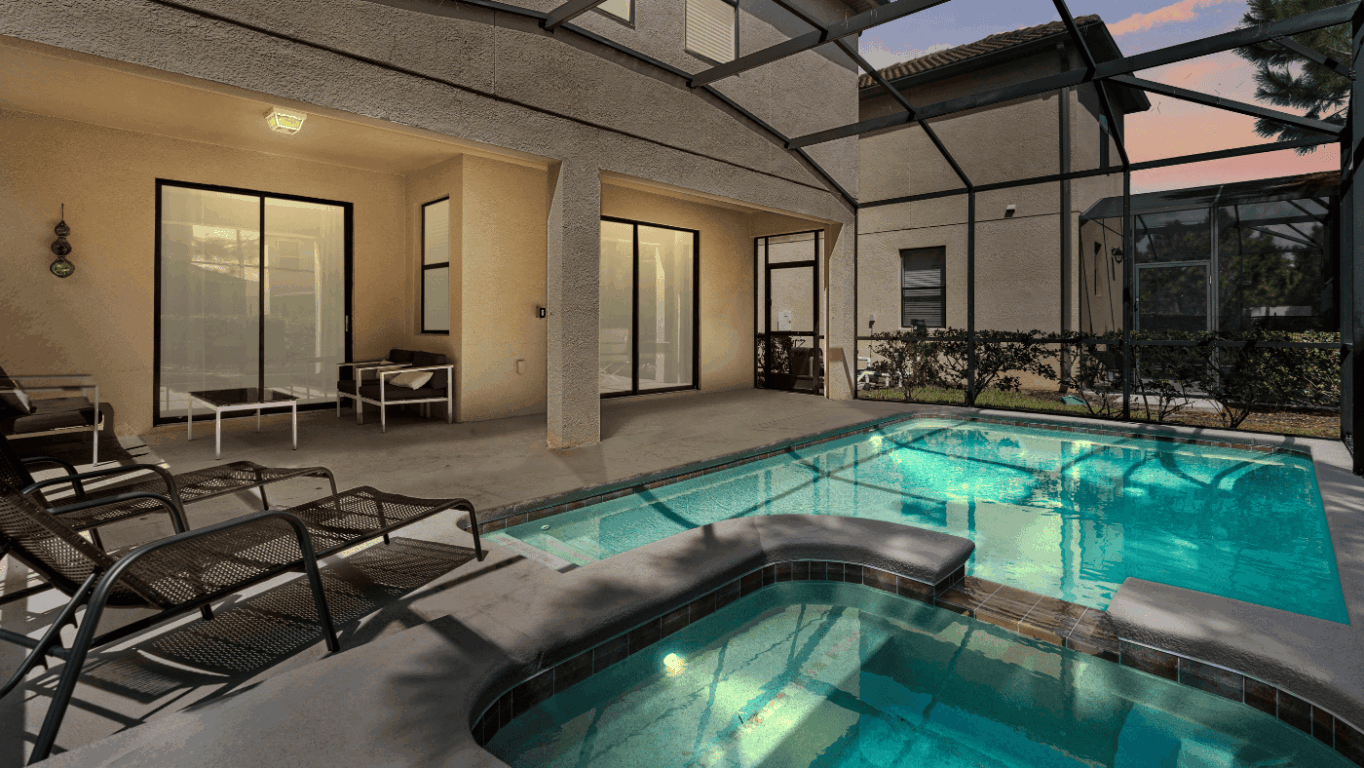 Piscina em casa no condomínio Solterra Resort Piscina em casa no condomínio Solterra Resort